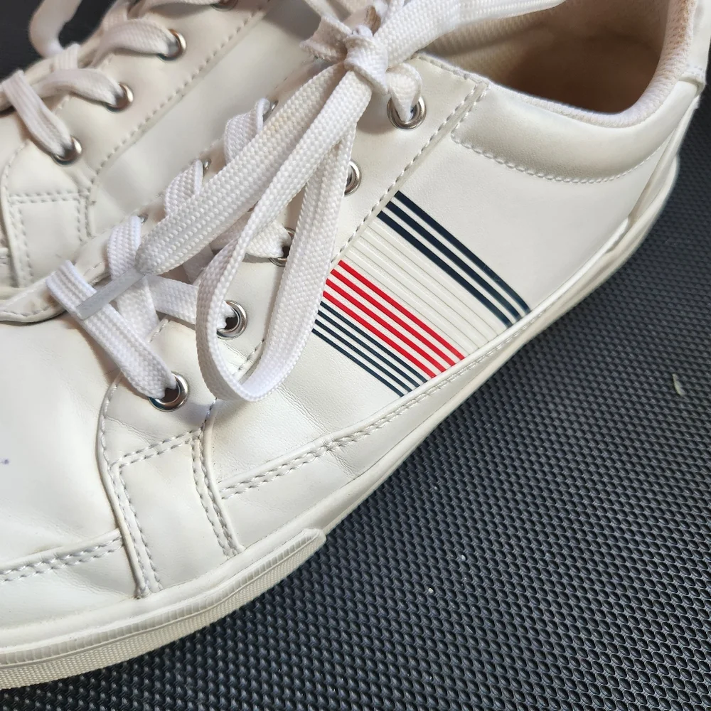 Tommy Hilfiger Shoes Size 10 - Picture 5 of 9